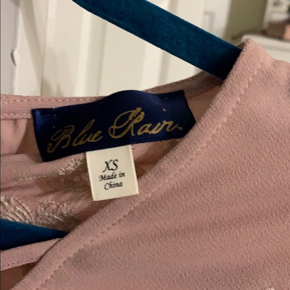 Nice light pink francesca’s blouse never worn - Picture 3 of 4